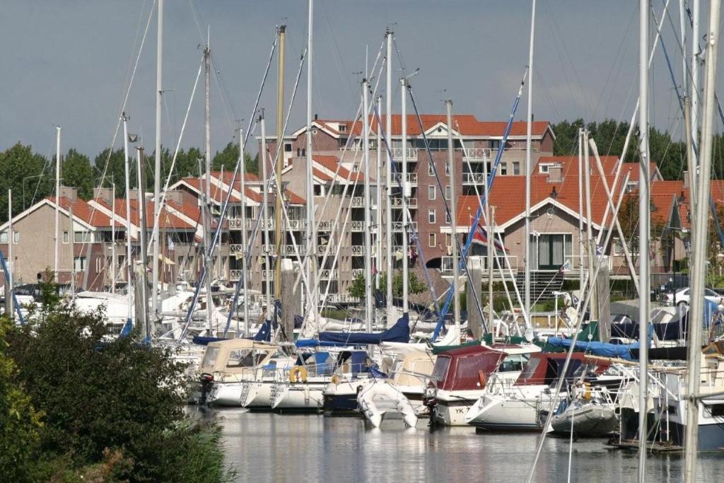 Hotel Restaurant Zeeland Tholen Eksteriør billede