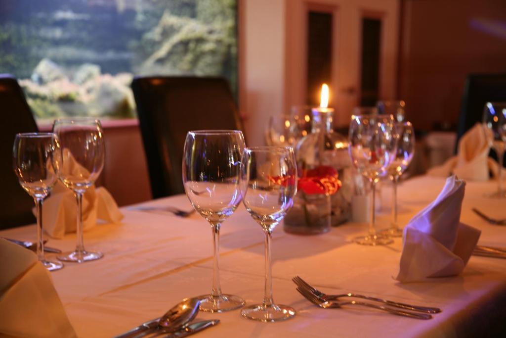 Hotel Restaurant Zeeland Tholen Eksteriør billede